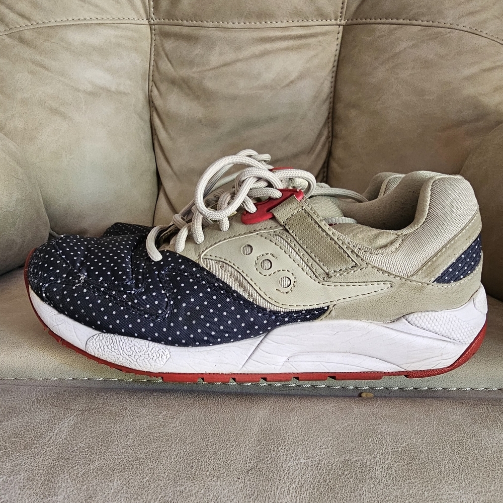 Saucony Beige, Navy & Red Men's Sneakers
